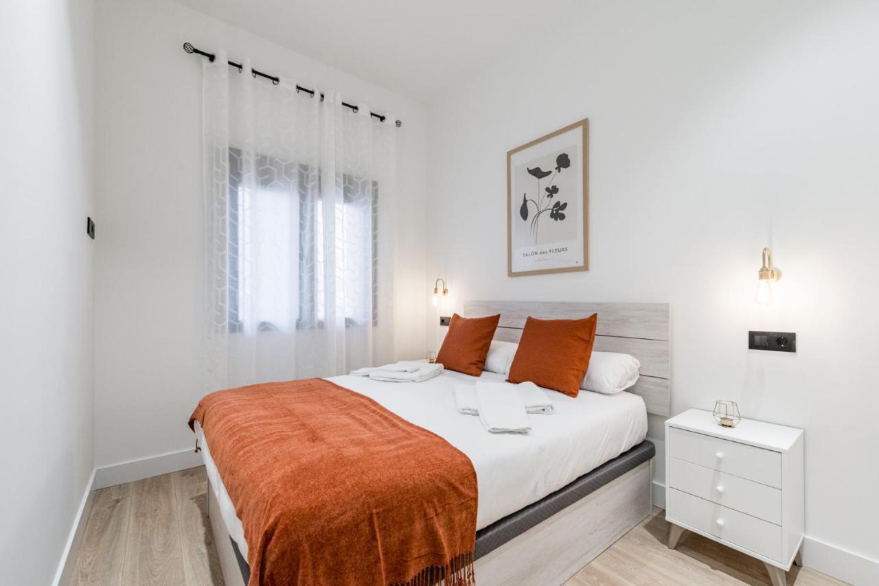 Apartament Jes B Close To Bernabeu Stadium Madrid Exterior foto