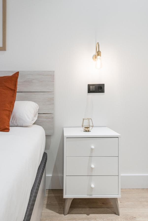 Apartament Jes B Close To Bernabeu Stadium Madrid Exterior foto
