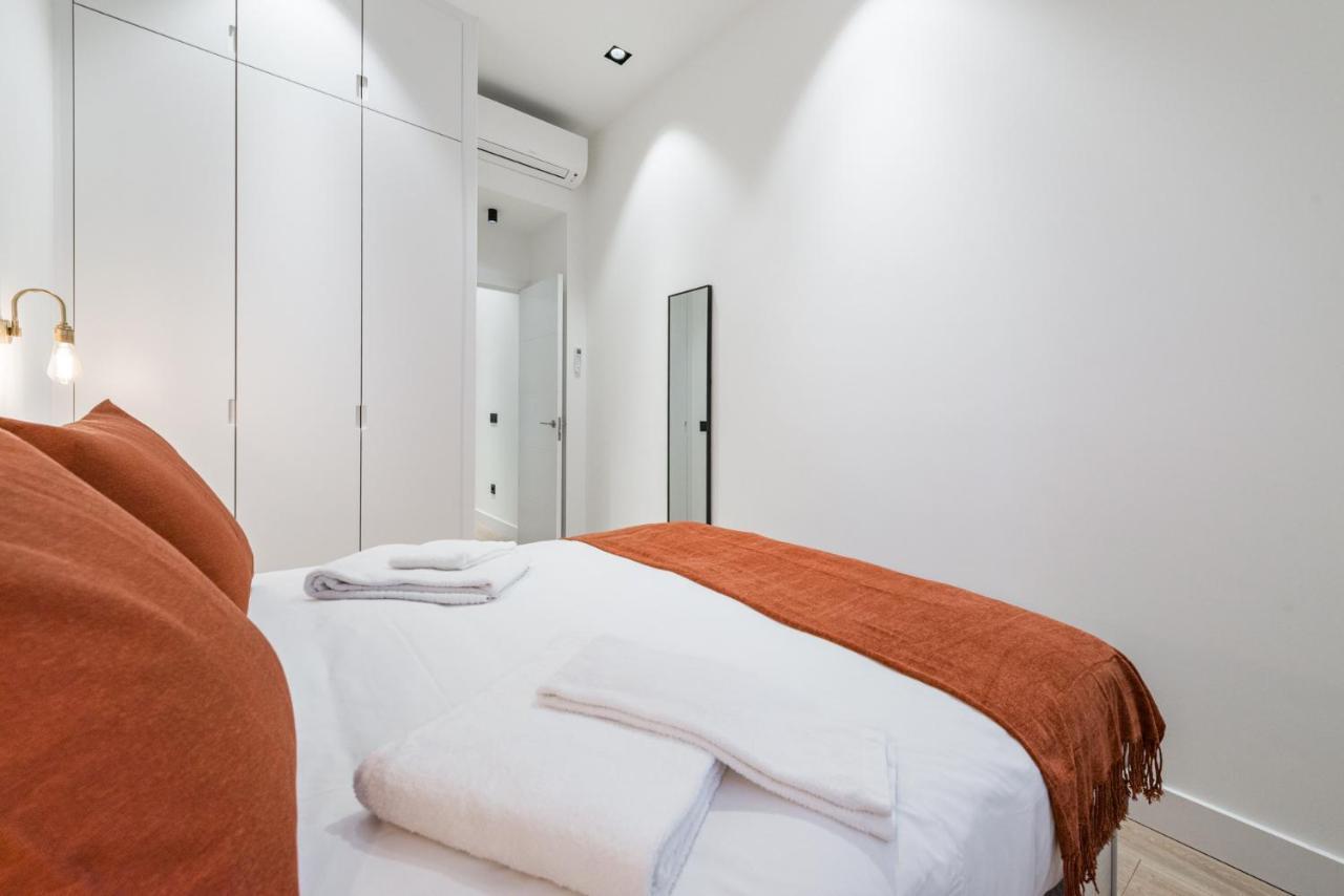Apartament Jes B Close To Bernabeu Stadium Madrid Exterior foto